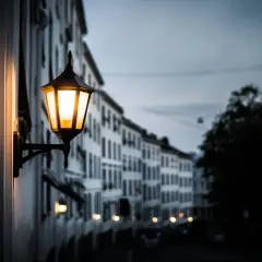 Lampy, które zmieniają nasze otoczenie – od wnętrz po miejskie aleje