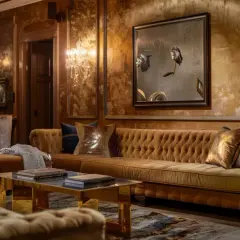 Kinkiety do salonu glamour - dodaj elegancji i luksusu swojemu salonowi