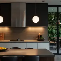 Lampa wisząca nad stół: Jaką lampę wiszącą wybrać nad wyspę kuchenną?